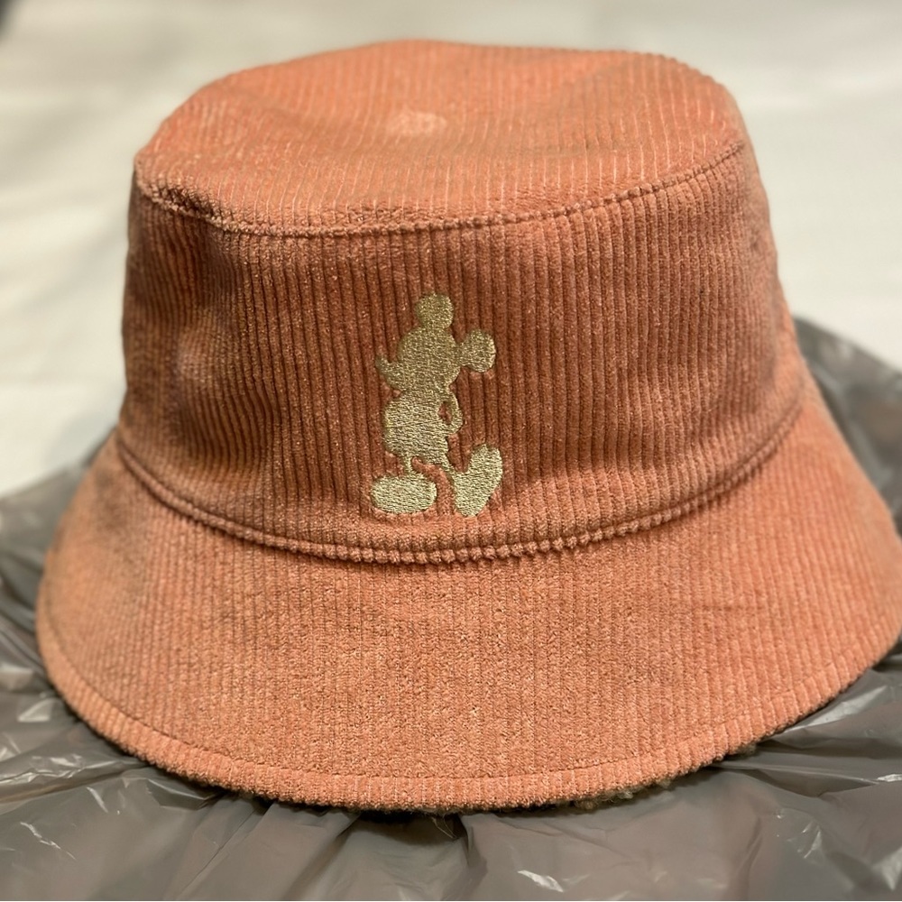 Mickey Mouse Fleece lined bucket hat NWT